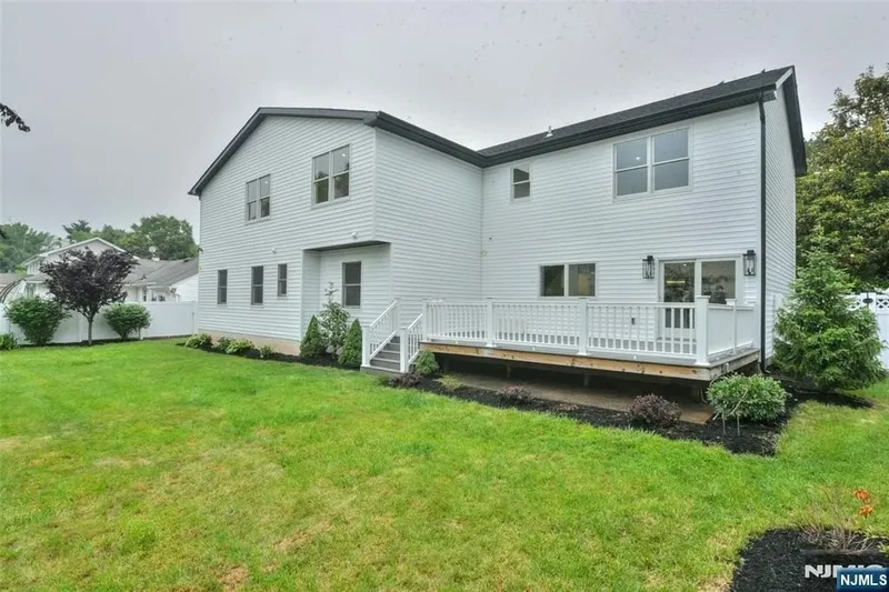 415 Bailey Road, Paramus, NJ, 07652, USA, Paramus, New Jersey, United States. - Photo 42