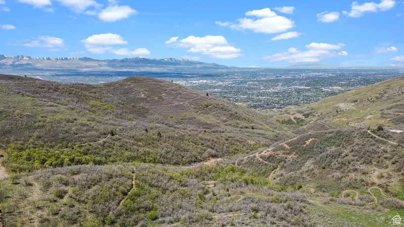 2438 E LONE HILL DR, Draper, Utah, United States. - Photo 34