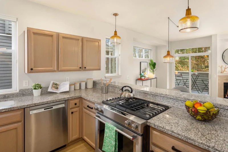 624 Lake Washington Blvd E , Seattle, WA 98112, Seattle, Washington, United States. - Photo 29