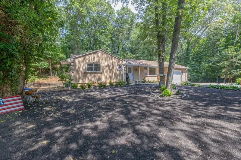 263 North Country , Smithtown, NY 11787, Smithtown, New York, United States. - Photo 20