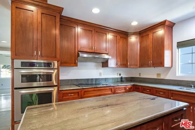 4521 Don Timoteo Drive, Los Angeles, California, United States. - Photo 2