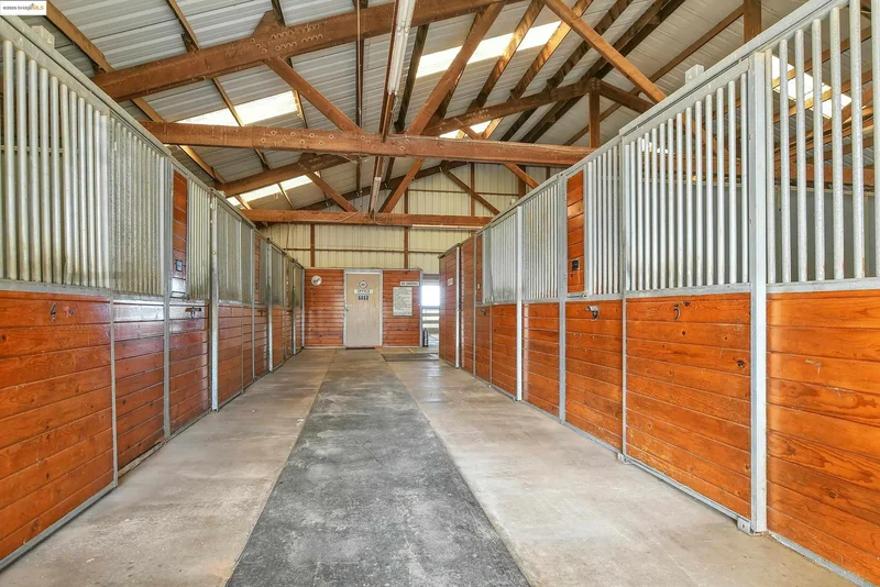 23701 Marsh Creek Rd, Brentwood, California, United States. - Photo 16
