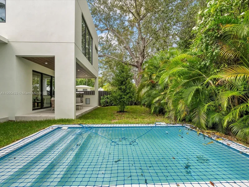 1259 SW 20th St, Miami, Florida, United States. - Photo 11