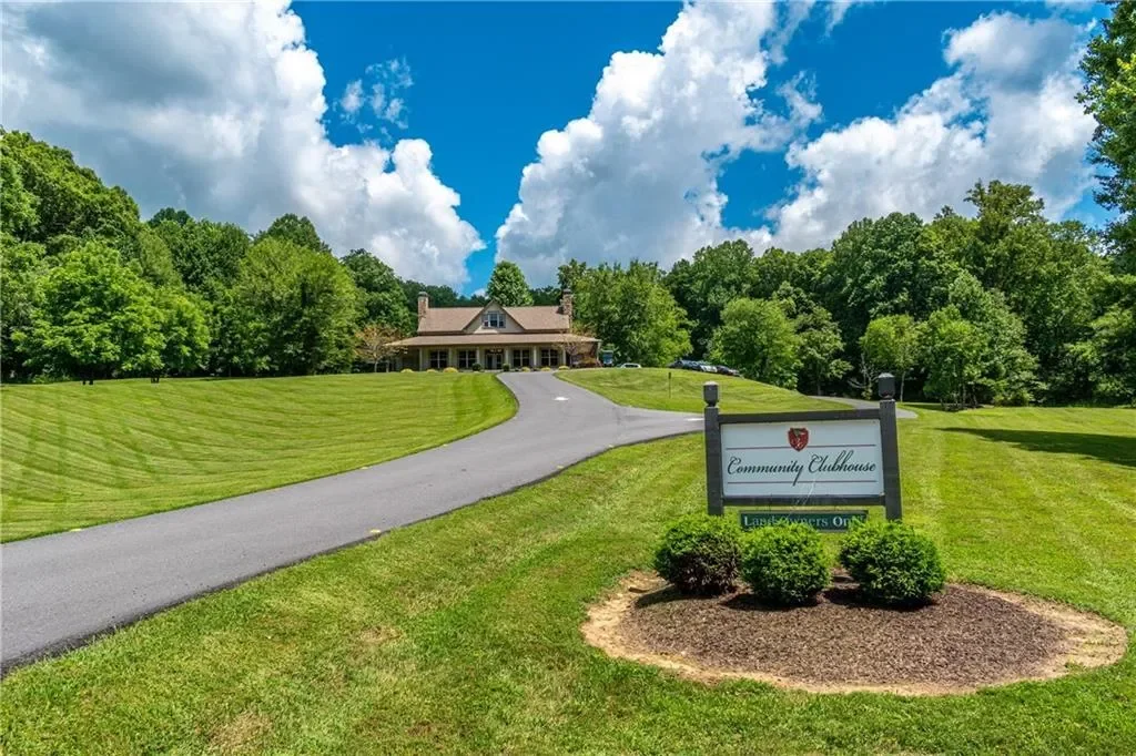868 Old Owen Drive, Blairsville, Georgia, United States. - Photo 58