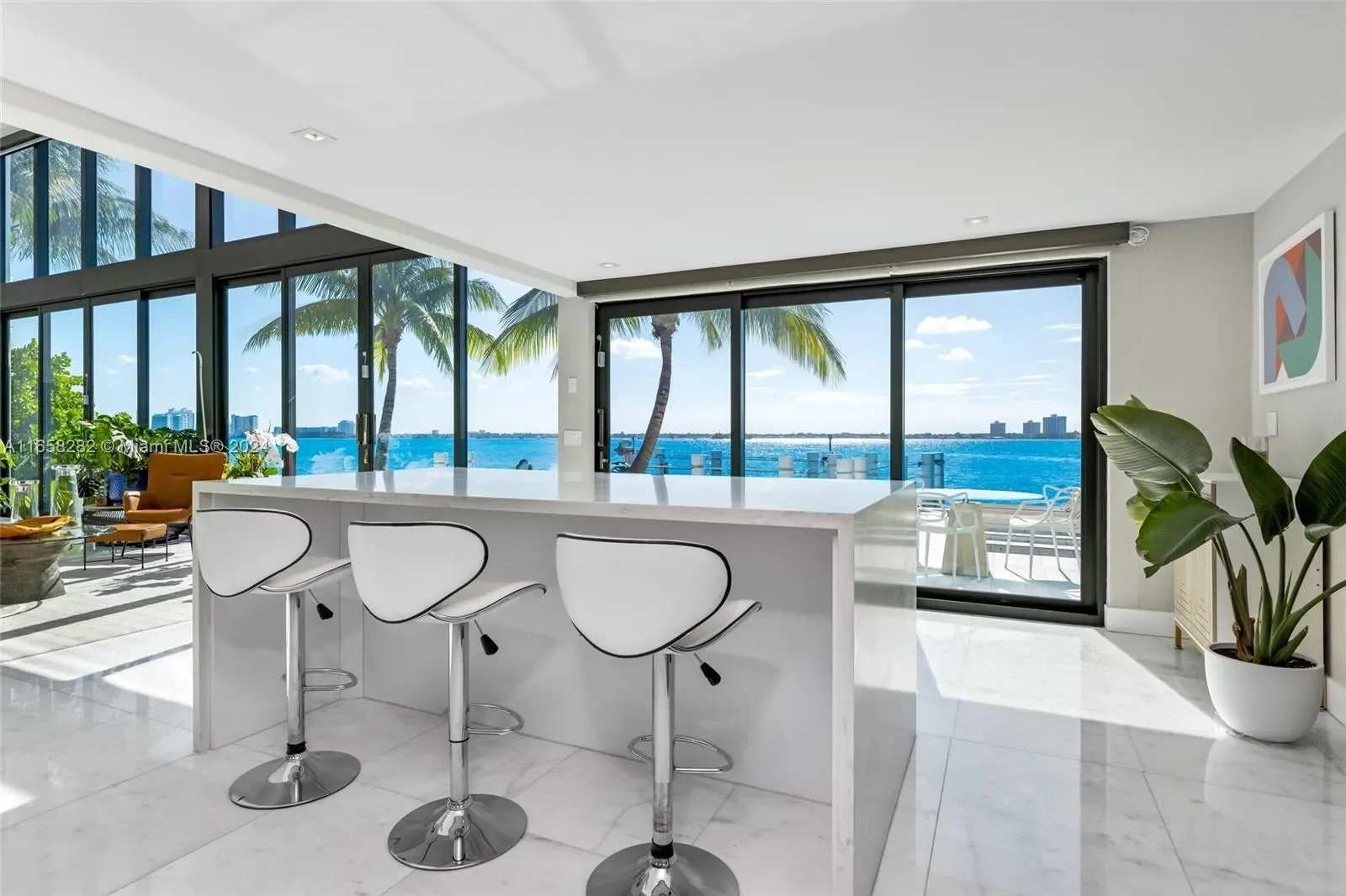 7960 Biscayne Point Cir, Miami Beach, Florida, United States. - Photo 16