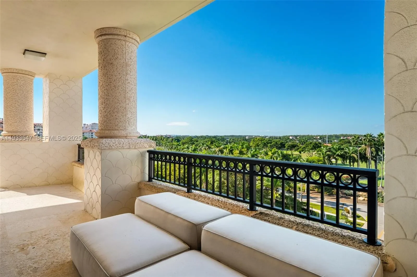 7061 Fisher Island Dr, Miami Beach, Florida, United States. - Photo 35