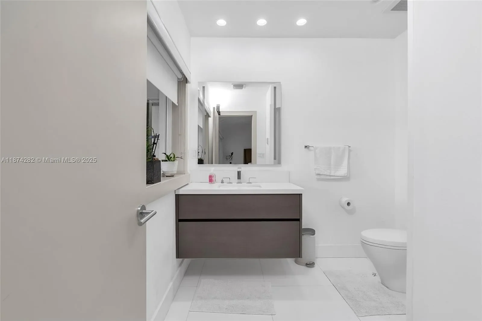 415 Rovino Ave, Coral Gables, Florida, United States. - Photo 25