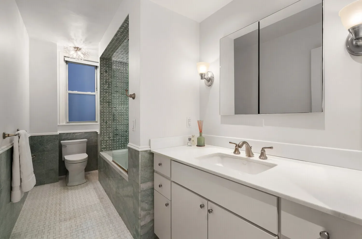 21 East 87th Street, 21 E 87TH ST, New York, New York, United States. - Photo 2