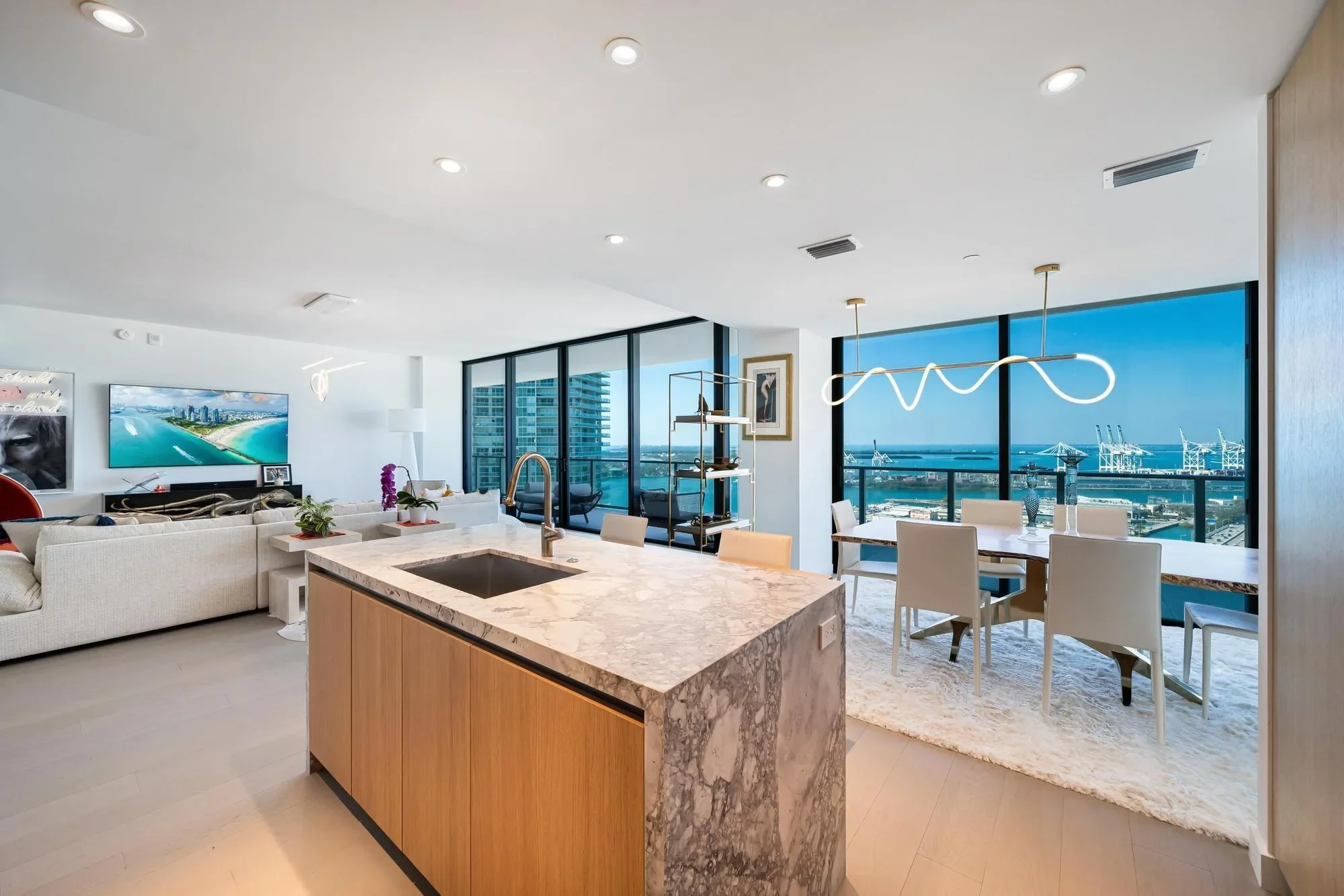Miami Beach, Florida, United States. - Photo 28