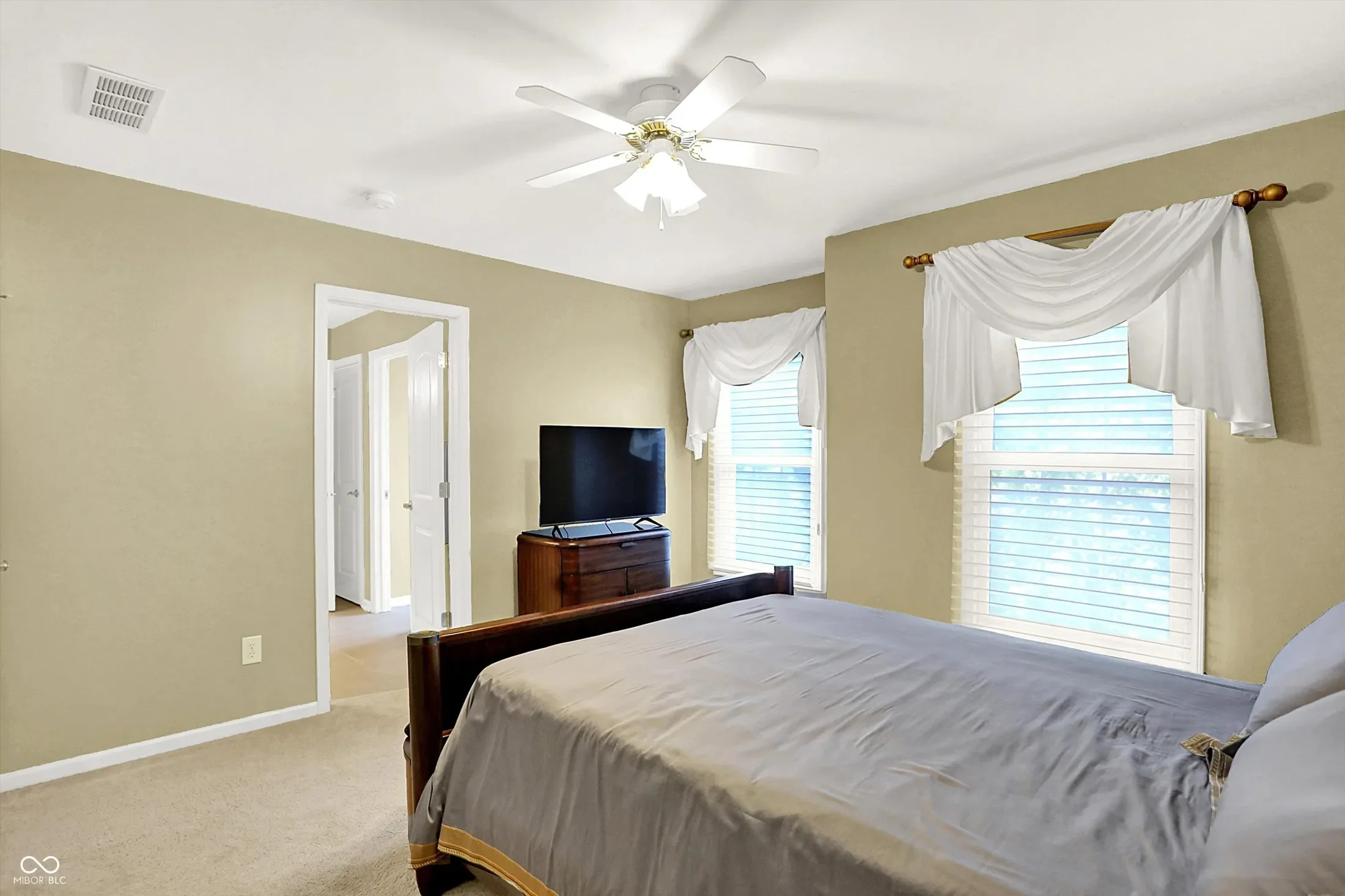 801 Silverleaf Drive, Greenwood, IN 46143, Greenwood, Indiana, United States. - Photo 39