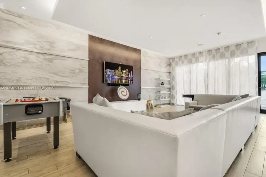 999 SW 1st Ave 1903, Miami, Florida, United States. - Photo 9