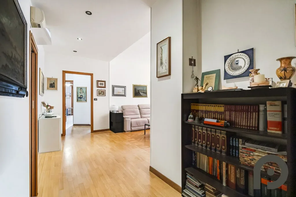 Gallery photo 2