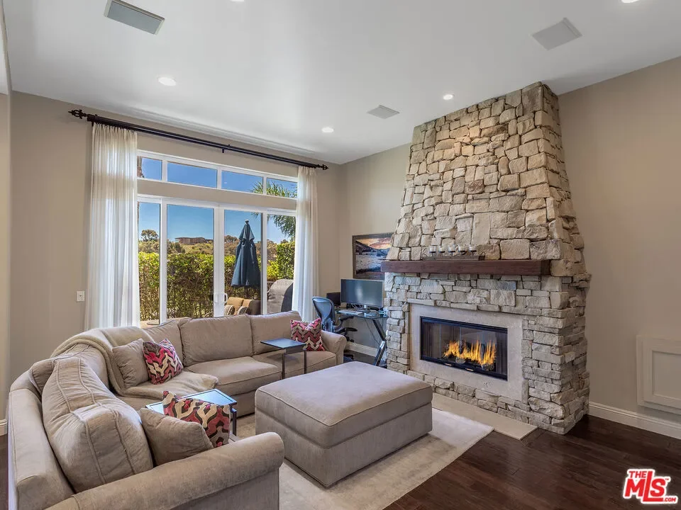 23949 De Ville Way, Malibu, California, United States. - Photo 3
