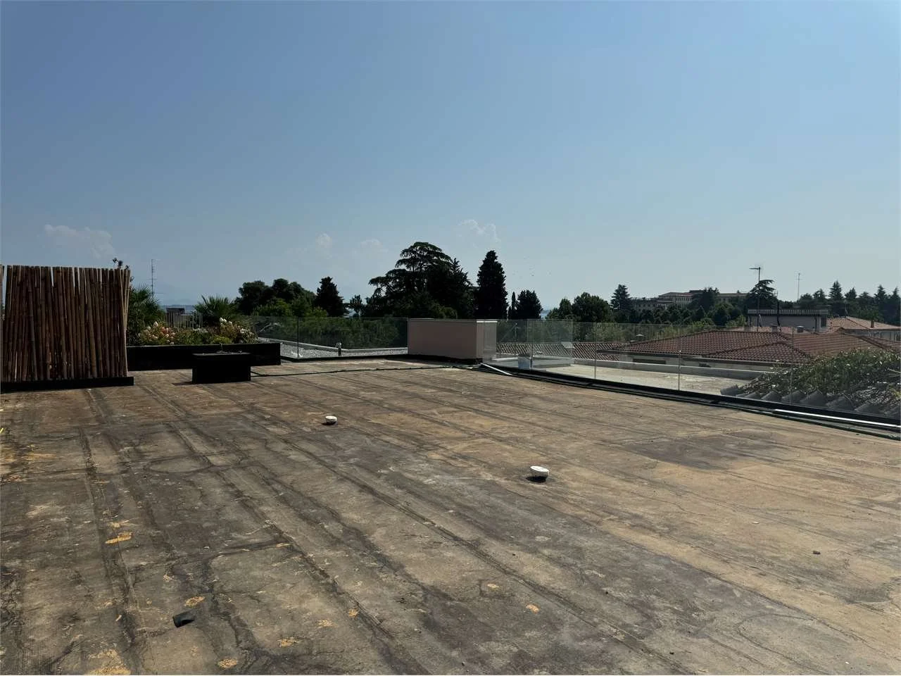 Exterior photo 3