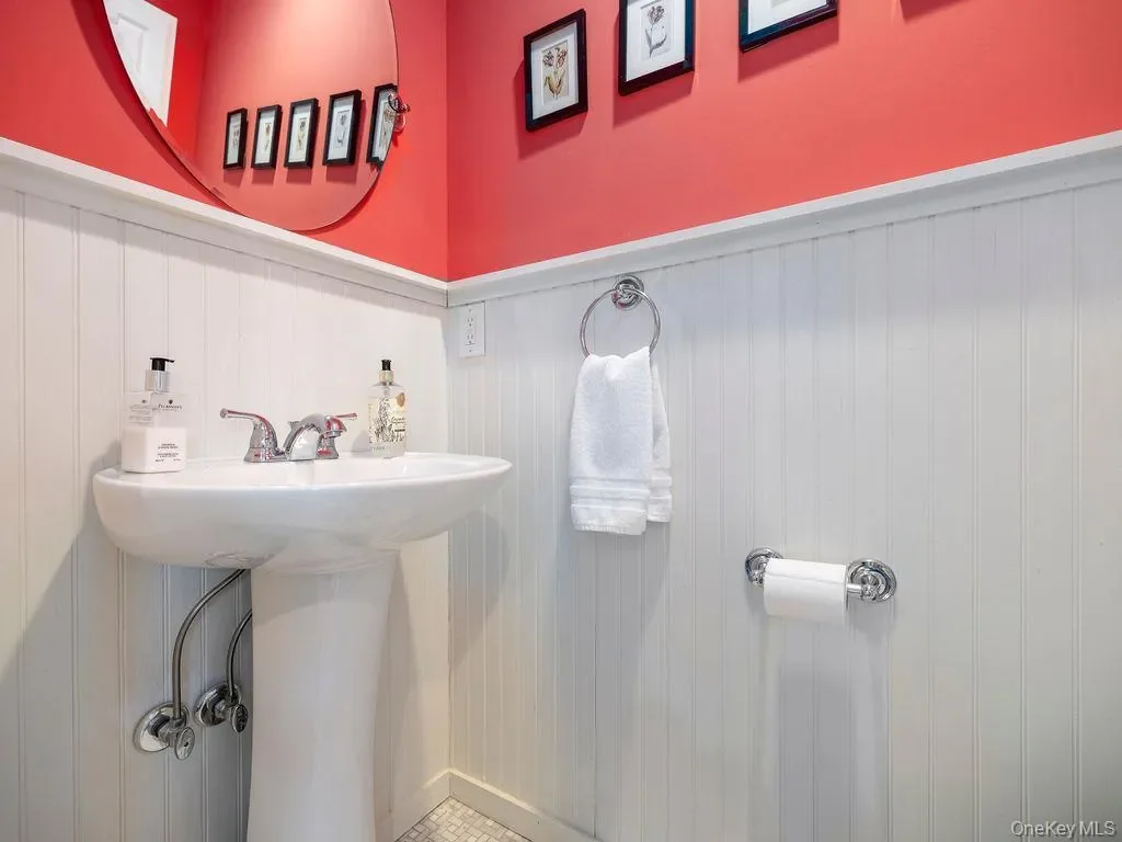 1020 Ruch Lane, Southold, New York, United States. - Photo 2