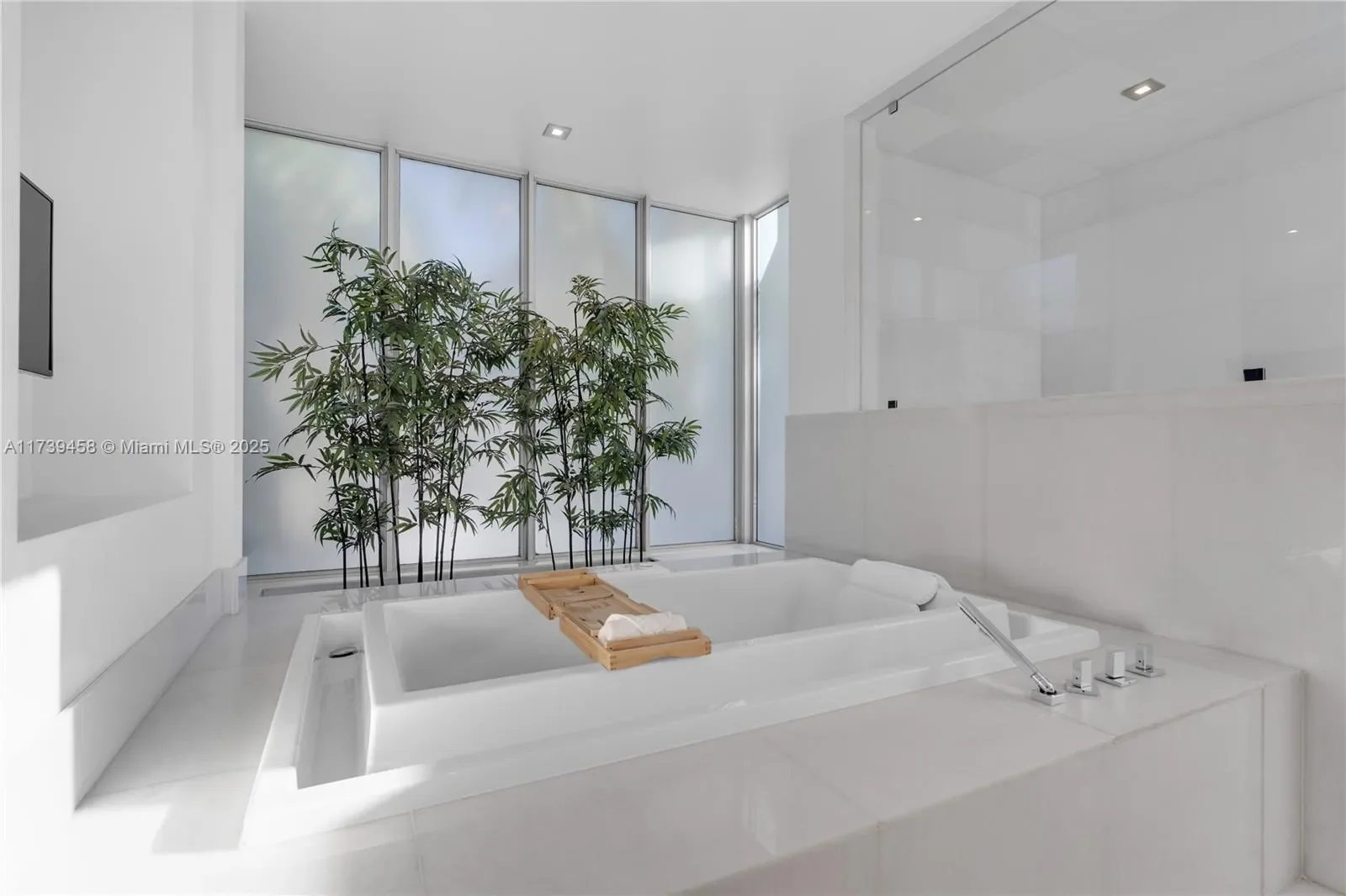 300 Royal Plaza Dr, Fort Lauderdale, Florida, United States. - Photo 12