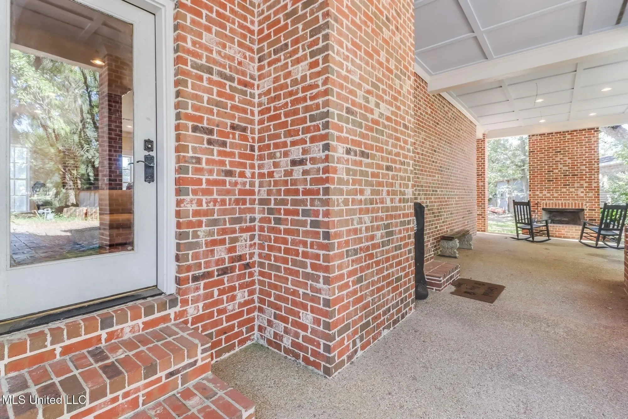 726 Wiggins Circle, Pascagoula, MS 39581, Pascagoula, Mississippi, United States. - Photo 34