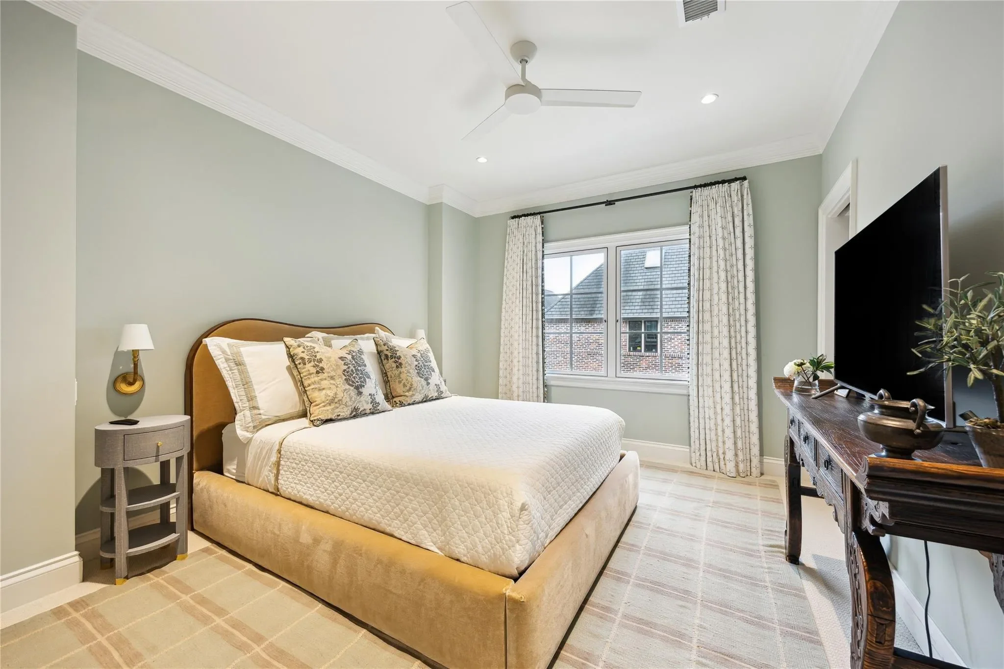 2413 Brentwood Drive, Houston, Texas, United States. - Photo 35