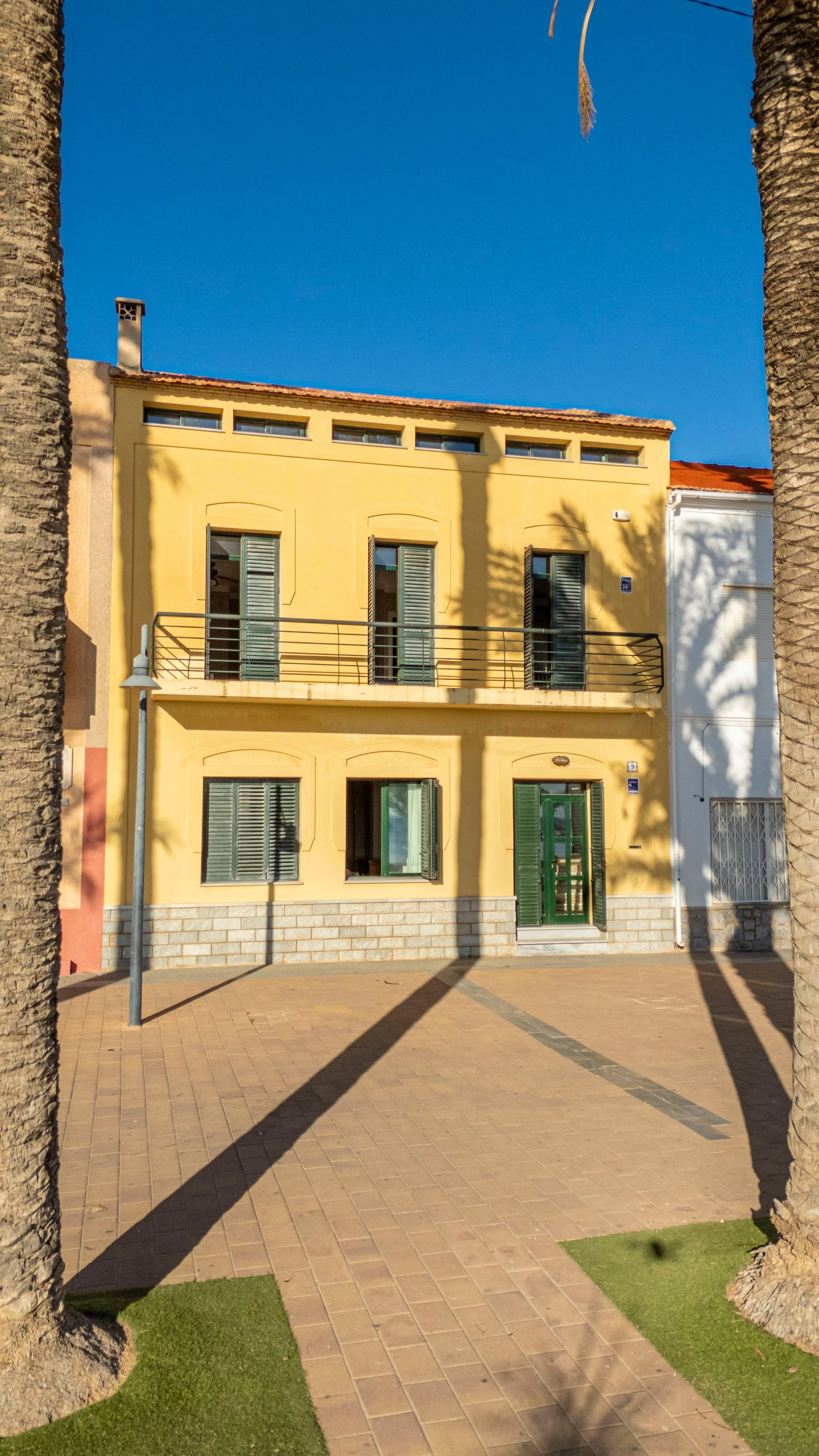 Exterior photo 12