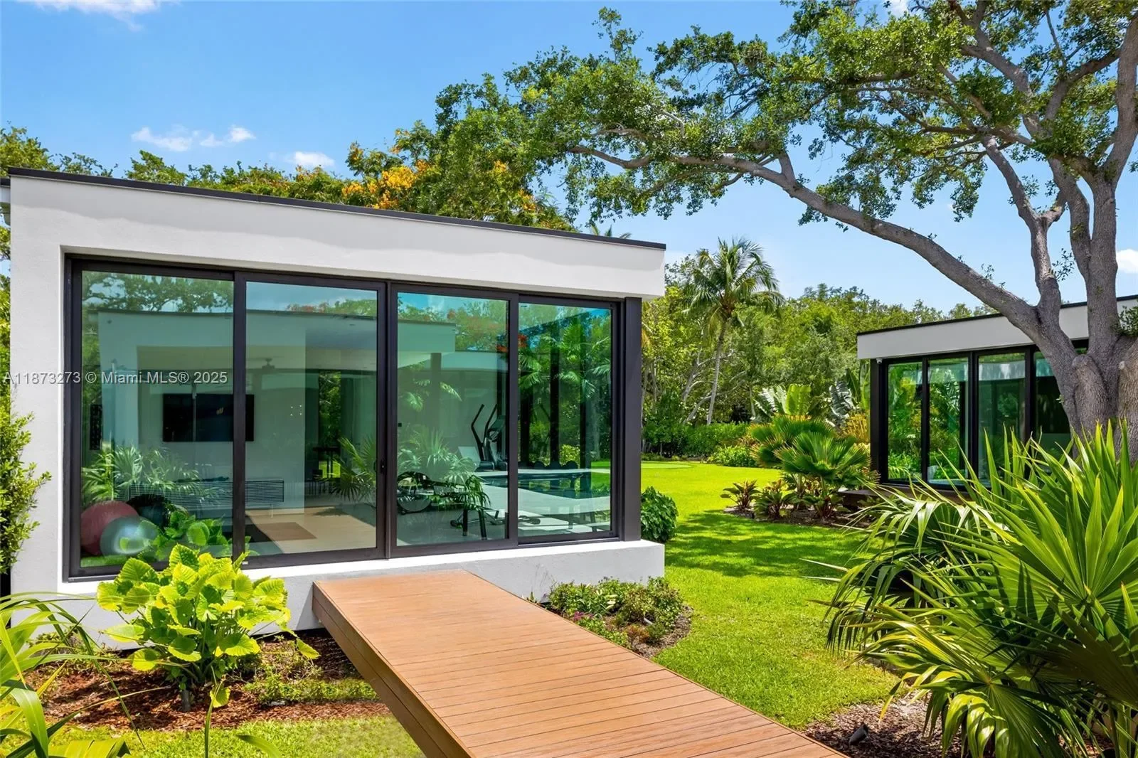 12100 SW 79th Ave, Coral Gables, Florida, United States. - Photo 52