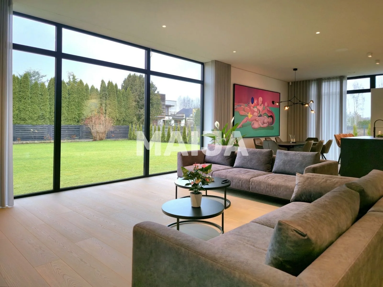 Gallery photo 1