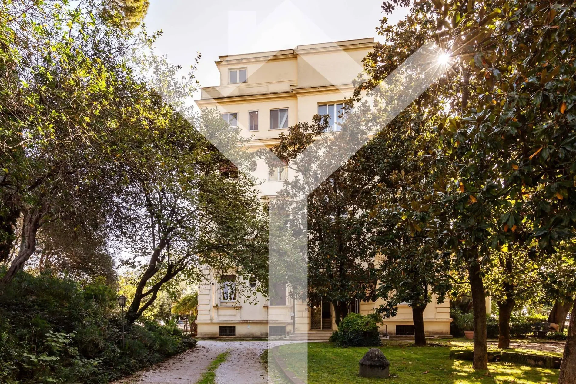 Roma Via Flaminia, Rome, Lazio, Italy. - Photo 16