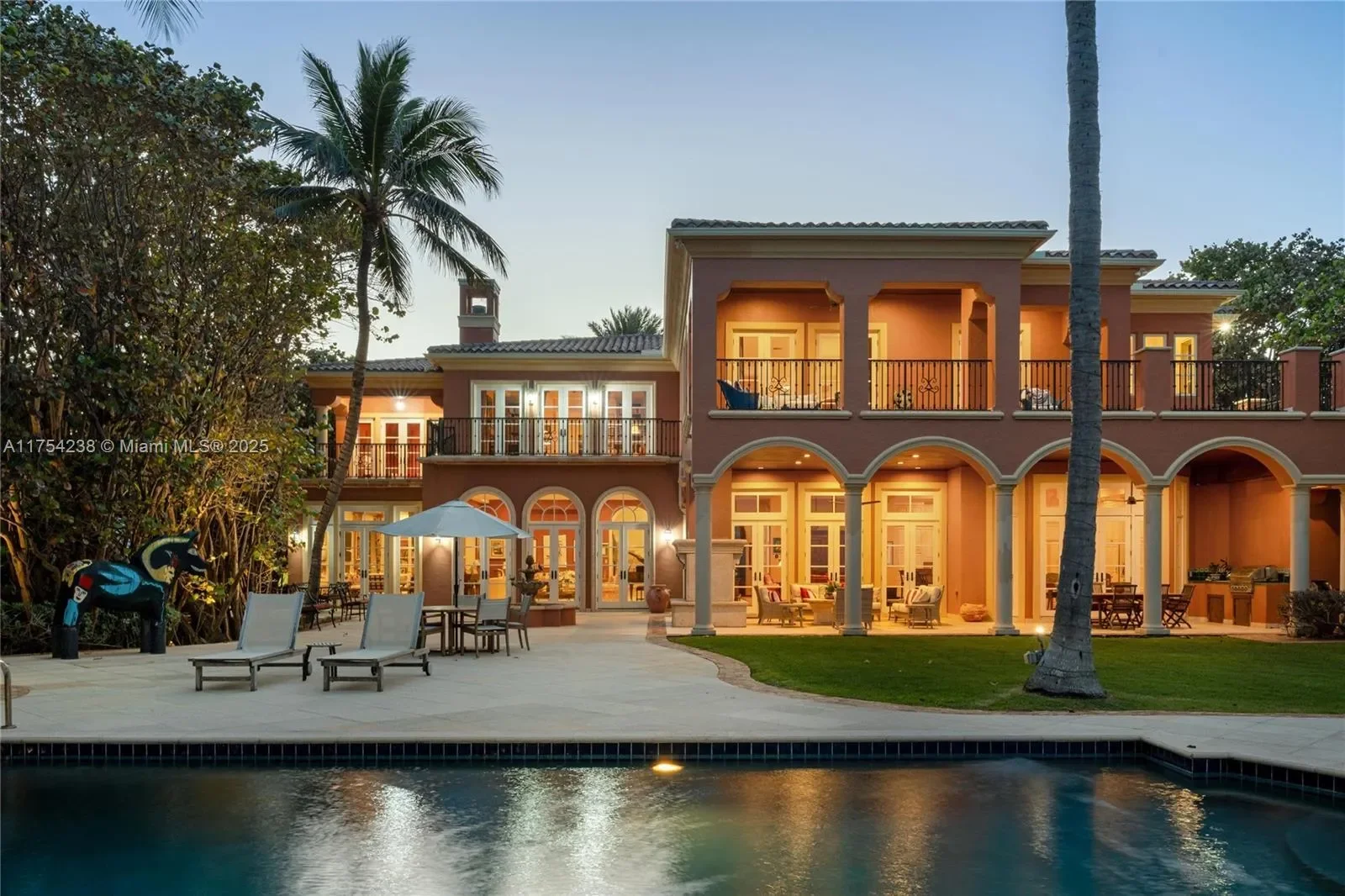 1091 Hillsboro Mile, Hillsboro Beach, Florida, United States. - Photo 17