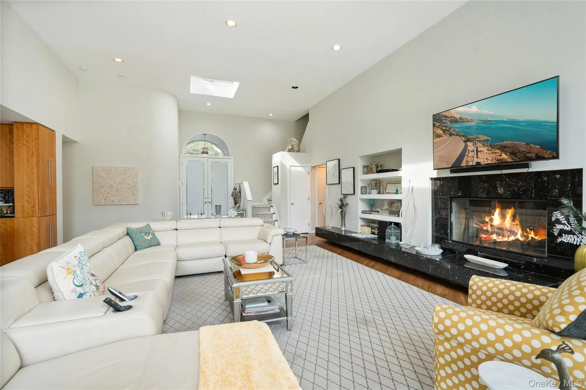 9 Peacock Path, East Quogue, NY 11942, East Quogue, New York, United States. - Photo 2