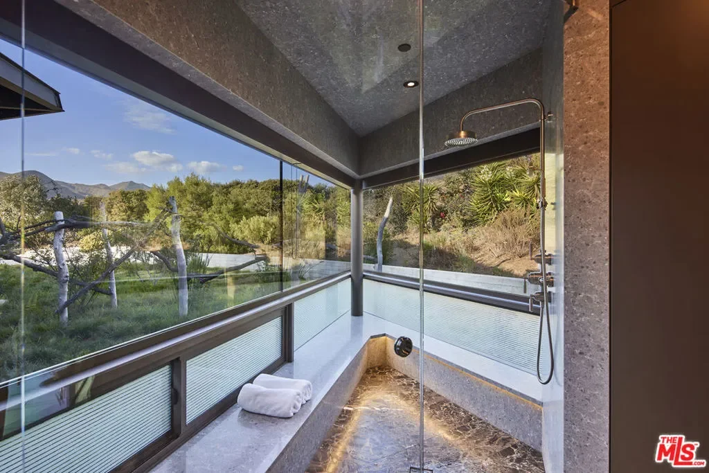 5900 Bonsall Drive, Malibu, California, United States. - Photo 22