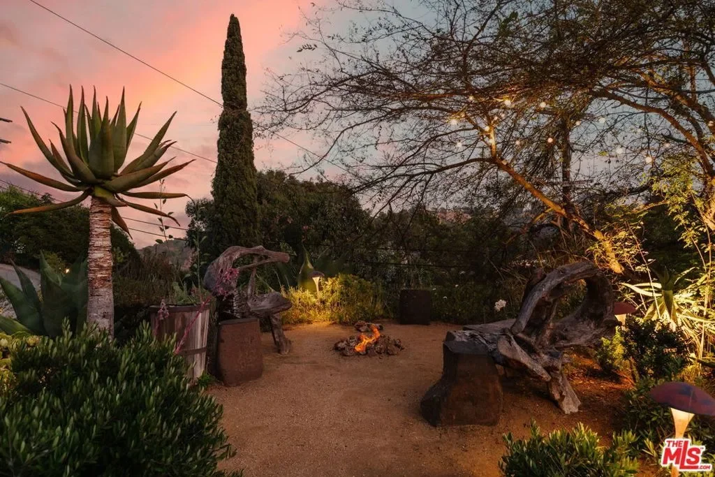 8715 Skyline Drive, Los Angeles, California, United States. - Photo 24