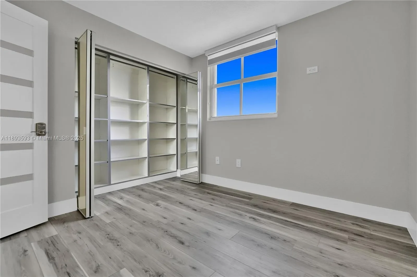 5880 Collins Ave, Miami Beach, Florida, United States. - Photo 21