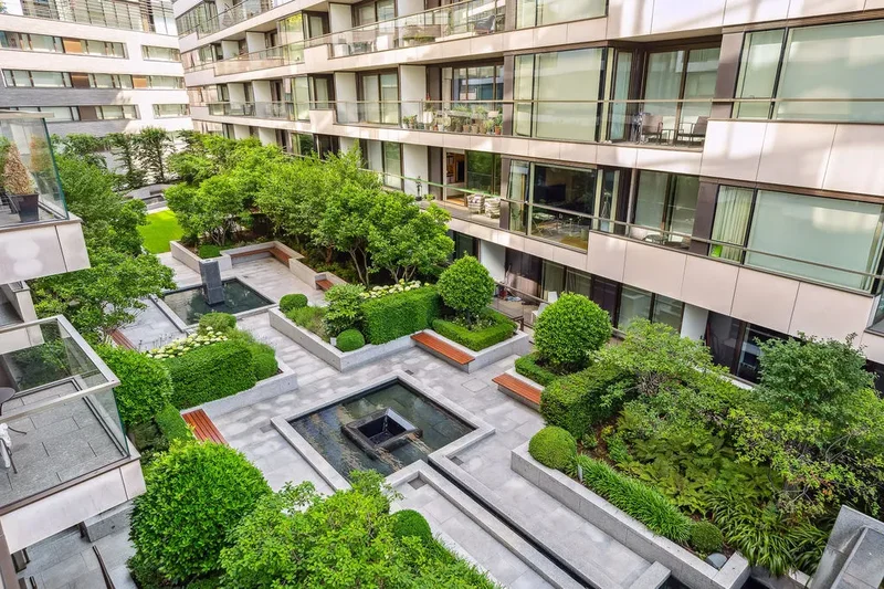Balmoral House, Earls Way, SE1