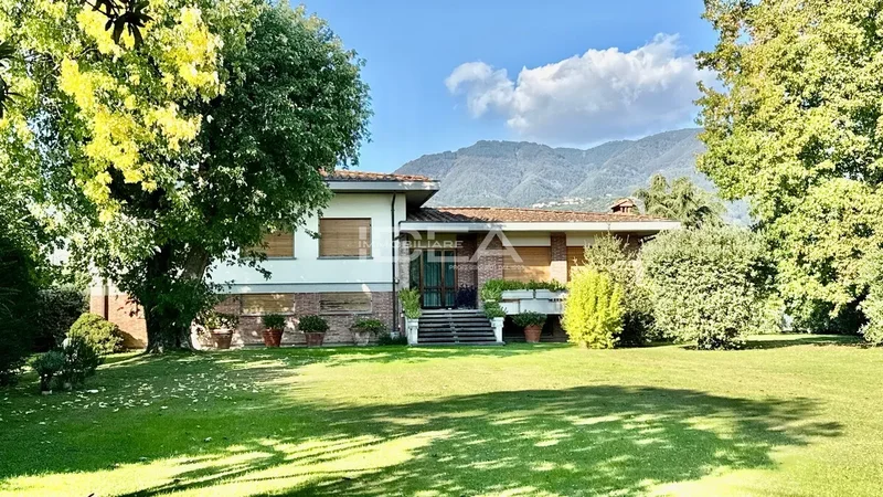 VILLA CAPANNORI