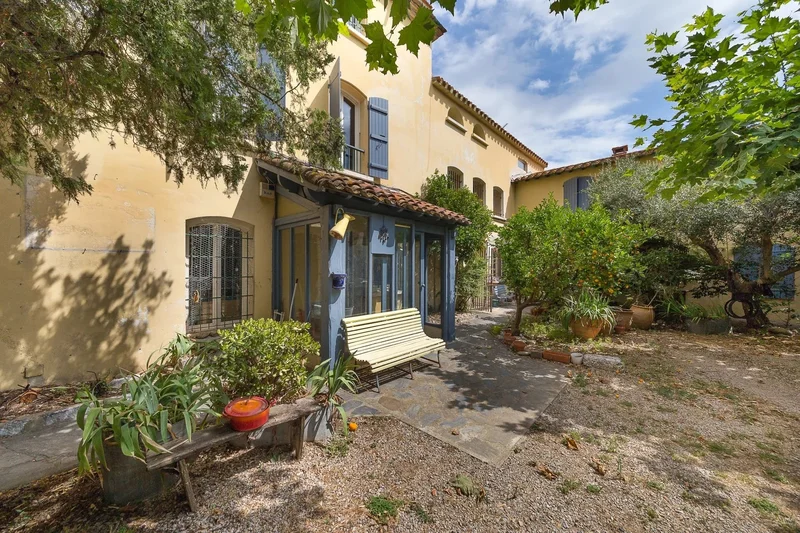 DOMAIN WITH GITE AND POOL, PERPIGNAN