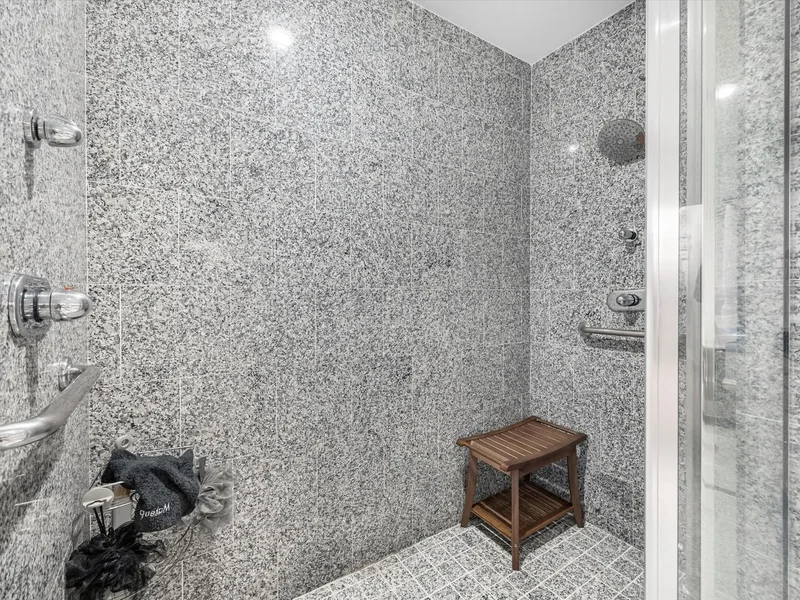 2520 Robinhood Street, Houston, Texas, United States. - Photo 10