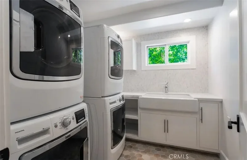 38 Royal Saint George, Newport Beach, California, United States. - Photo 13
