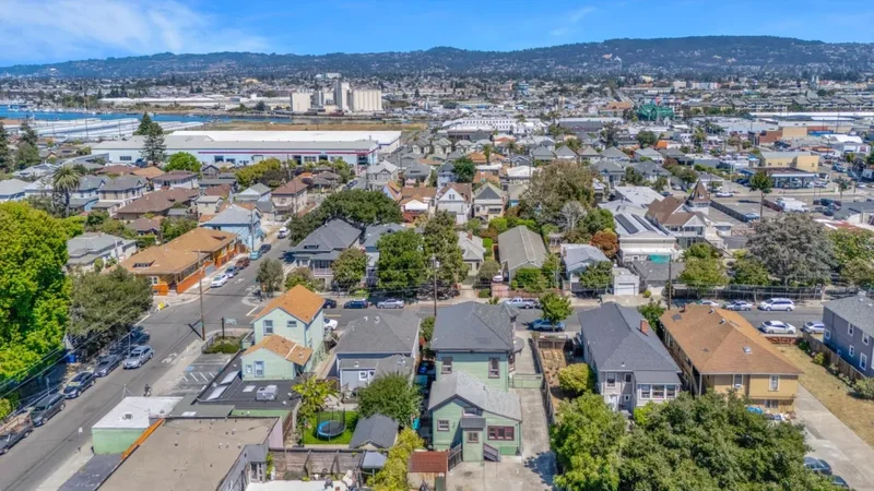 2310 Pacific Avenue, Alameda, California, United States. - Photo 38