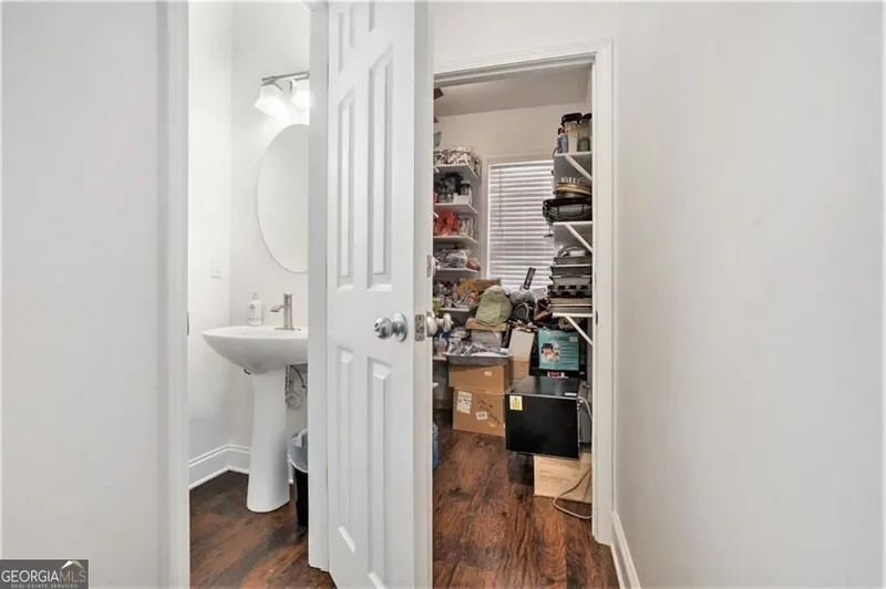 2798 Glenlocke Circle Nw, Atlanta, GA 30318, Atlanta, Georgia, United States. - Photo 8