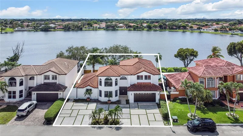 8416 NW 201st St, Hialeah, Florida, United States. - Photo 33