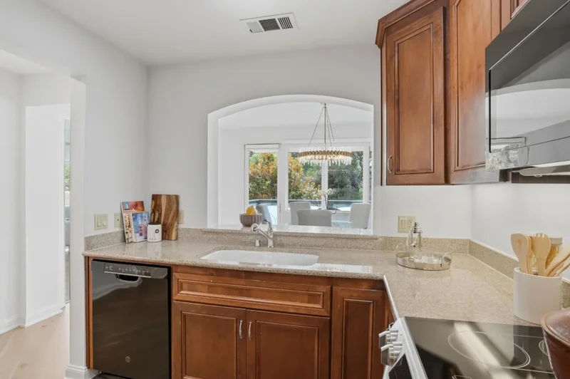 10 CRYSTAL SPRINGS Road, San Mateo, California, United States. - Photo 2