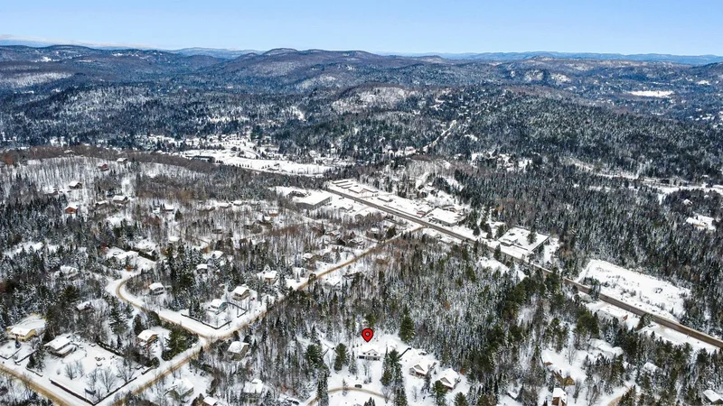 1547 Rue James-Guitet, Val-David, Quebec, Canada. - Photo 8