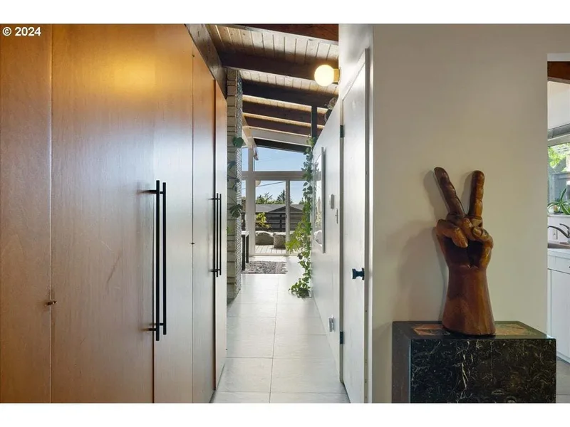 7221 SE Madison St, Portland, OR 97215, Portland, Oregon, United States. - Photo 20