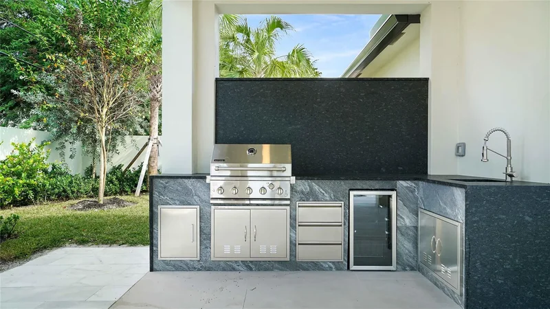 317 NE 21st Street, Wilton Manors, Florida, United States. - Photo 14