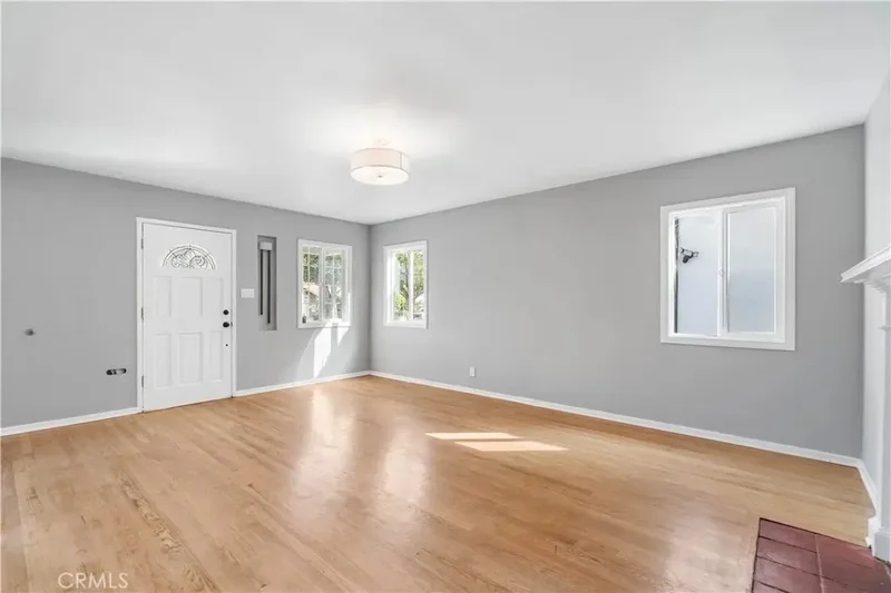 2535 S S Bundy, Los Angeles, California, United States. - Photo 18