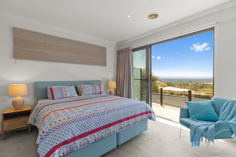 COASTAL ELEGANCE WITH BAY VIEWS