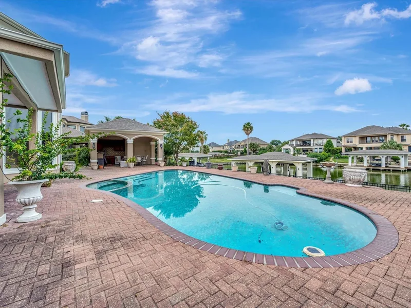 3006 S Island Drive, Seabrook, TX 77586, Seabrook, Texas, United States. - Photo 6