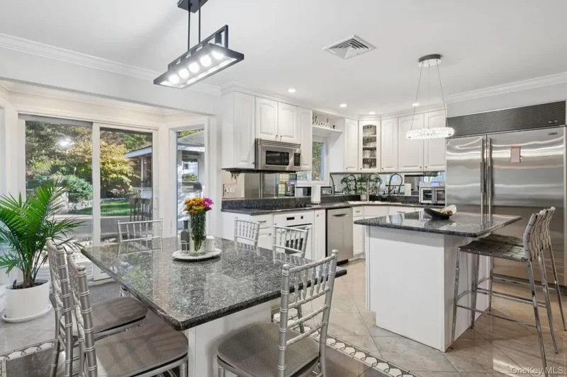 63 Fleetwood Road, Commack, NY, 11725, USA, Commack, New York, United States. - Photo 14