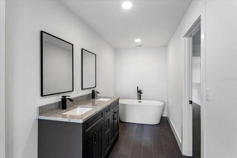 807 W CENTRAL BOULEVARD, CAPE CANAVERAL, FL 32920, Cape Canaveral, Florida, United States. - Photo 18