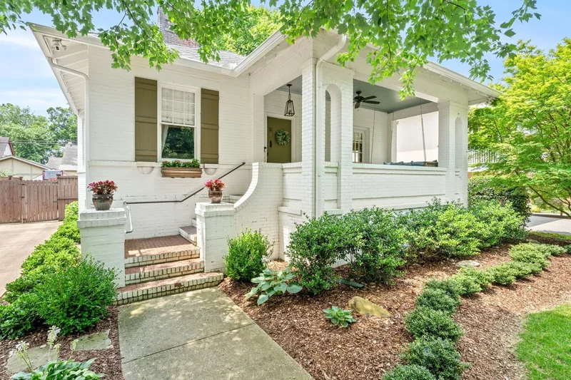 Single Family Residence in Nashville