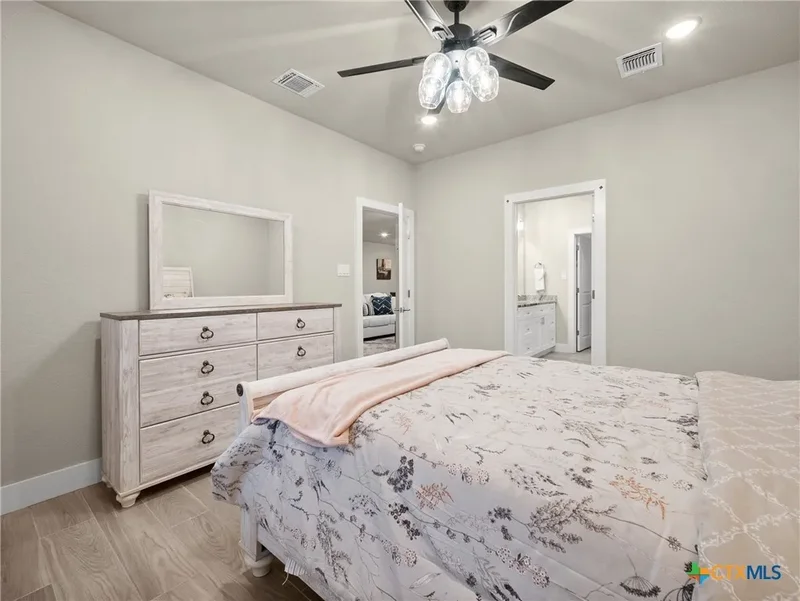 5338 Howard Street, San Antonio, Texas, United States. - Photo 19